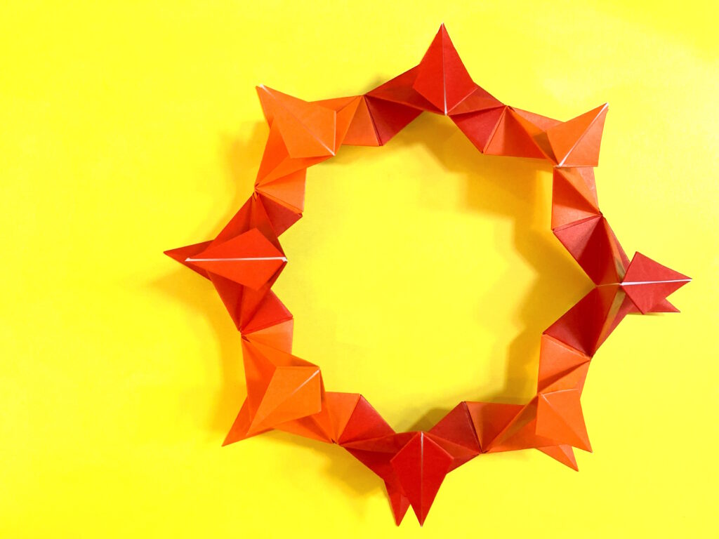 折り紙　チャクラム・円月輪（えんげつりん）の簡単な作り方